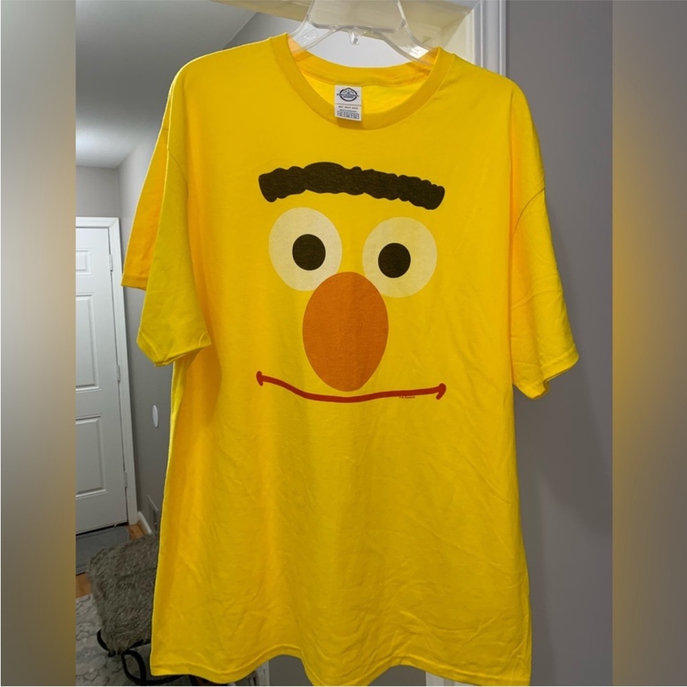 Sesame Street, Yellow Bert Face Tshirt